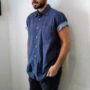 Men’s GAP button-down